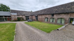 Converted Barn, Llanfilo